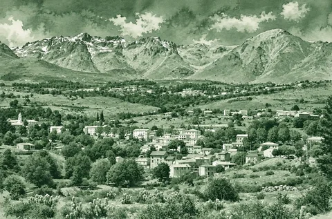 Aquarelle en vert maquis : Le Monte Cinto au-dessus de Calacuccia et Lozzi